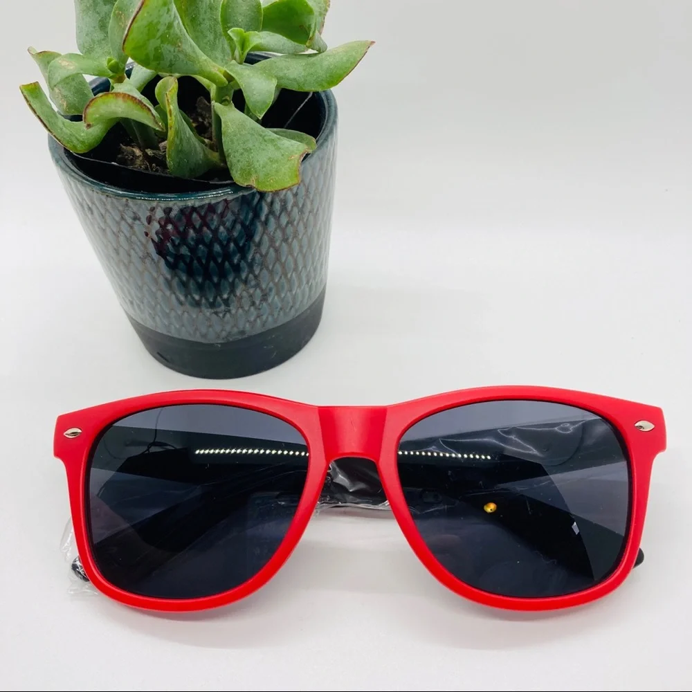 NWT Redd’s Apple Ale | Sunglasses - Picture 2 of 3
